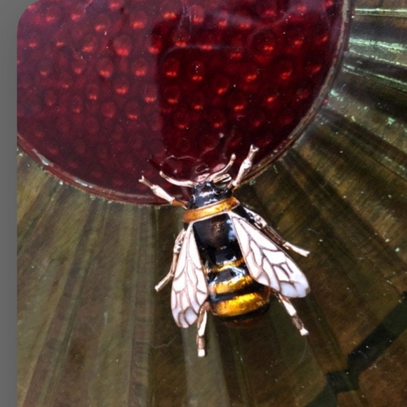 1 LEFT Adorable BROOCH /hair pin HONEYBEE ,scarf - Picture 2 of 7